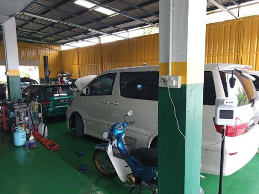R&Z AUTO
